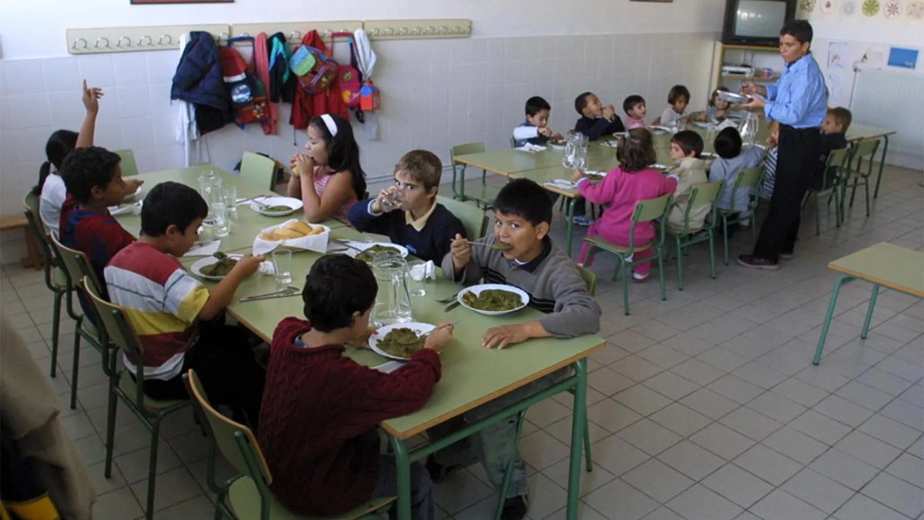 De los 8,5 euros por niños, 5,5 son para alimentación y el resto para actividades lúdicas