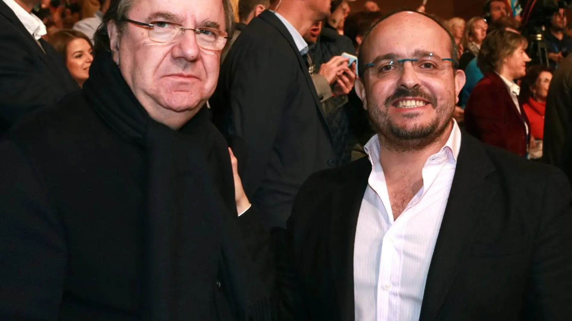 El presidente de la Junta, Juan Vicente Herrera, junto al candidato del PP por Tarragona, Alejandro Fernández