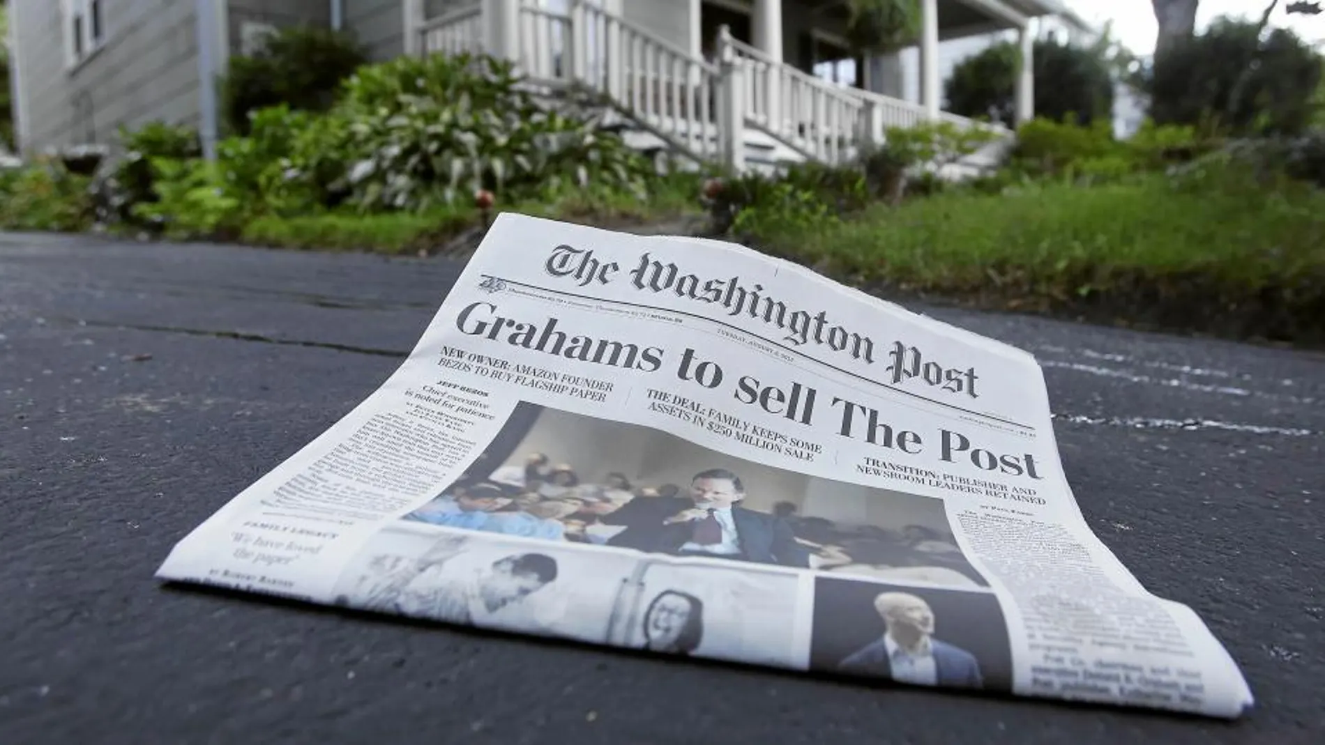 Imagen de la portada de la edición impresa de «The Washington Post» donde se anuncia la venta del diario