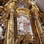 El retablo mayor, dedicado a San Ildefonso, es uno de los más importantes de los siete retablos barrocos del siglo XVIII