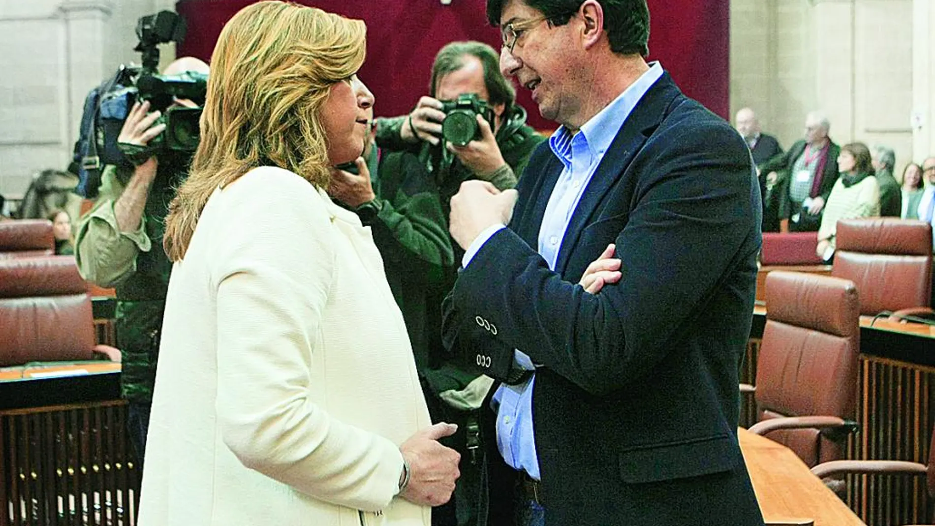 La presidenta de la Junta, Susana Díaz, y el líder de C’s en Andalucía, Juan Marín, en la Cámara autonómica