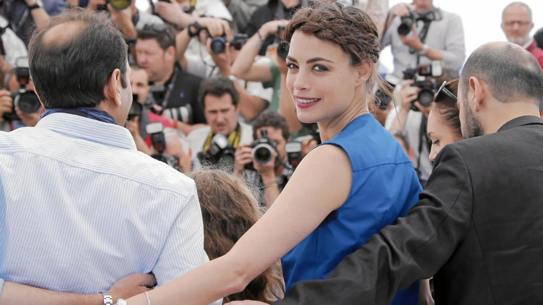 Bérénice Bejo, en el centro, protagoniza la película francesa Asghar Farhadi