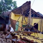 Así han quedado algunas vivienda tras el terremoto en la isla de Java