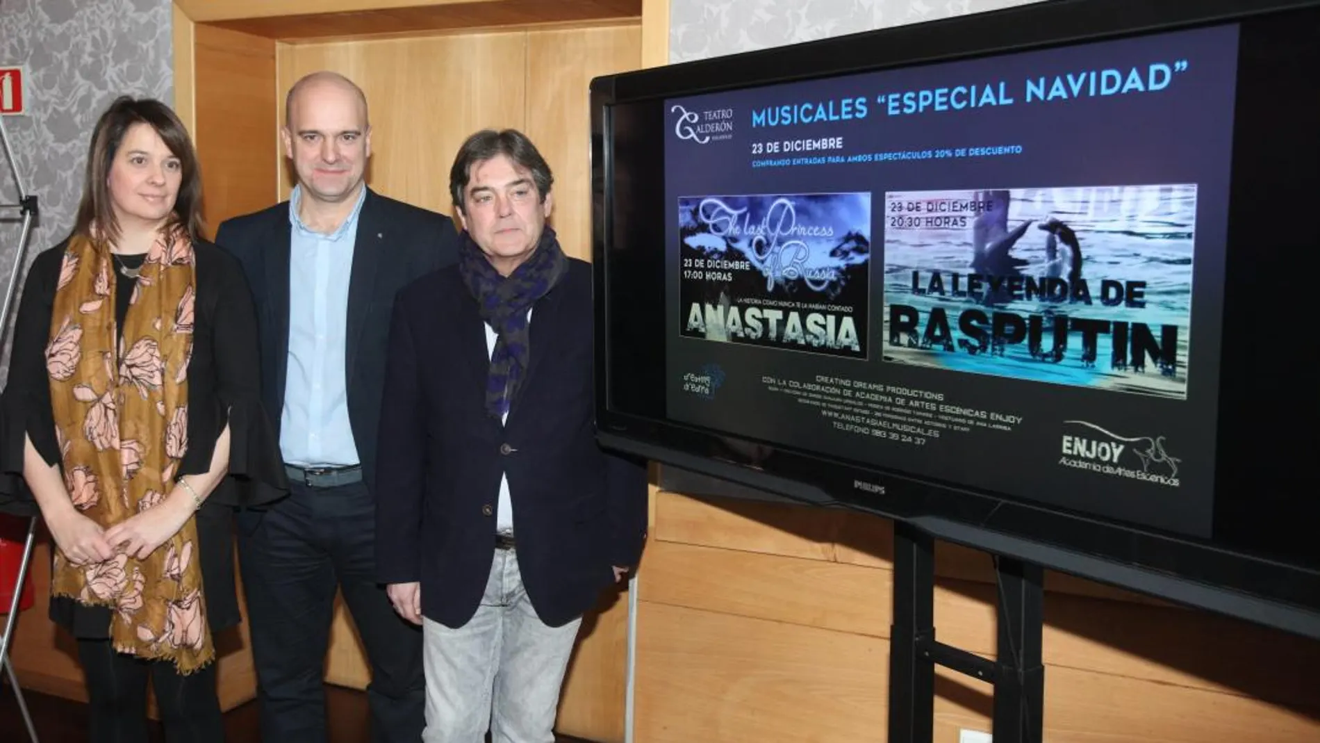 Laura de Juan, Sergio San Juan y José María Viteri, durante la presentación de los dos musicales