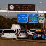 La limitación de la velocidad a 70 kilómetros por hora en la M-30 y los accesos a la ciudad desde la M-40 se mantiene
