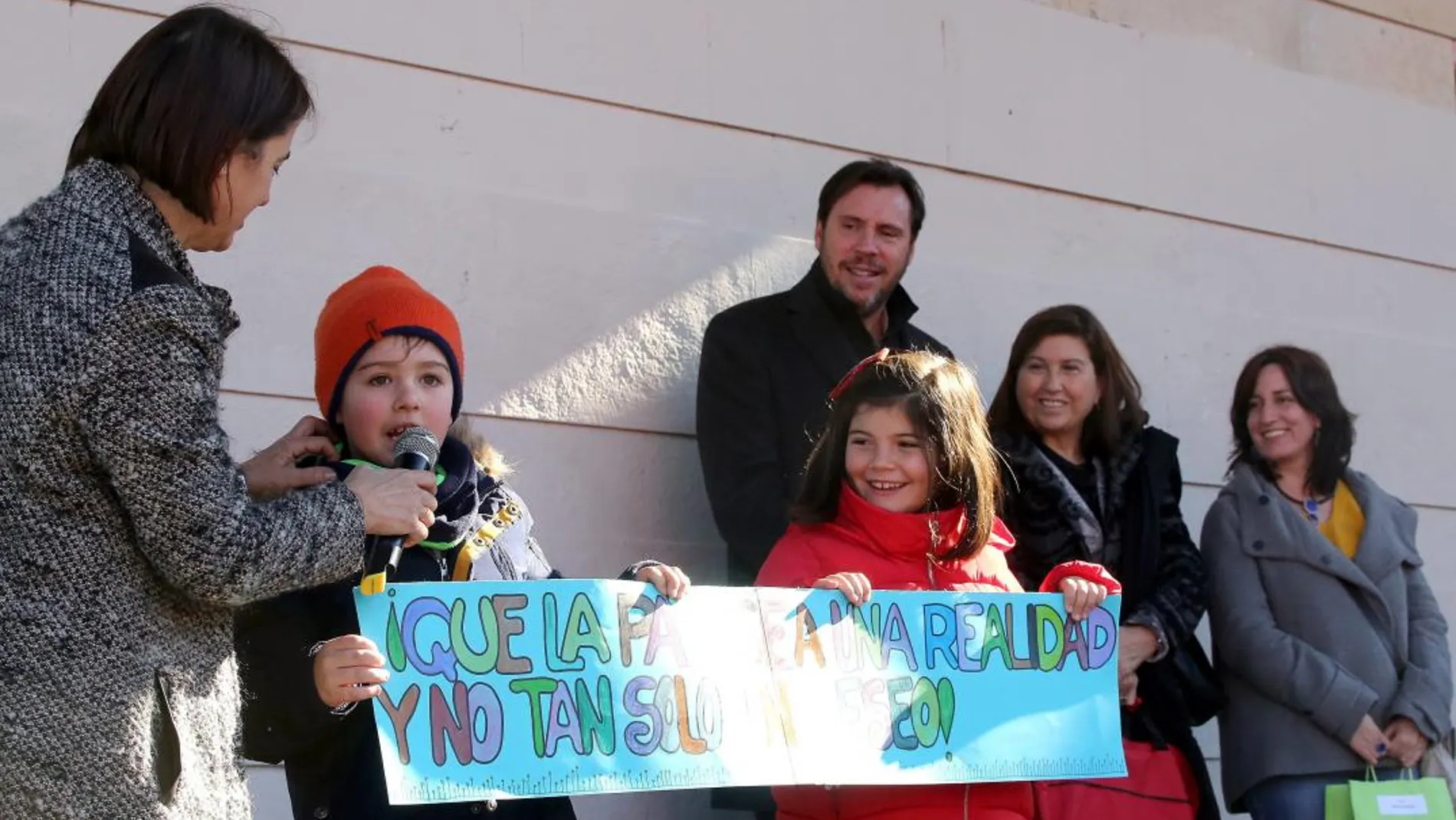 Un instante del acto en la Plaza de la Solidaridad de Valladolid