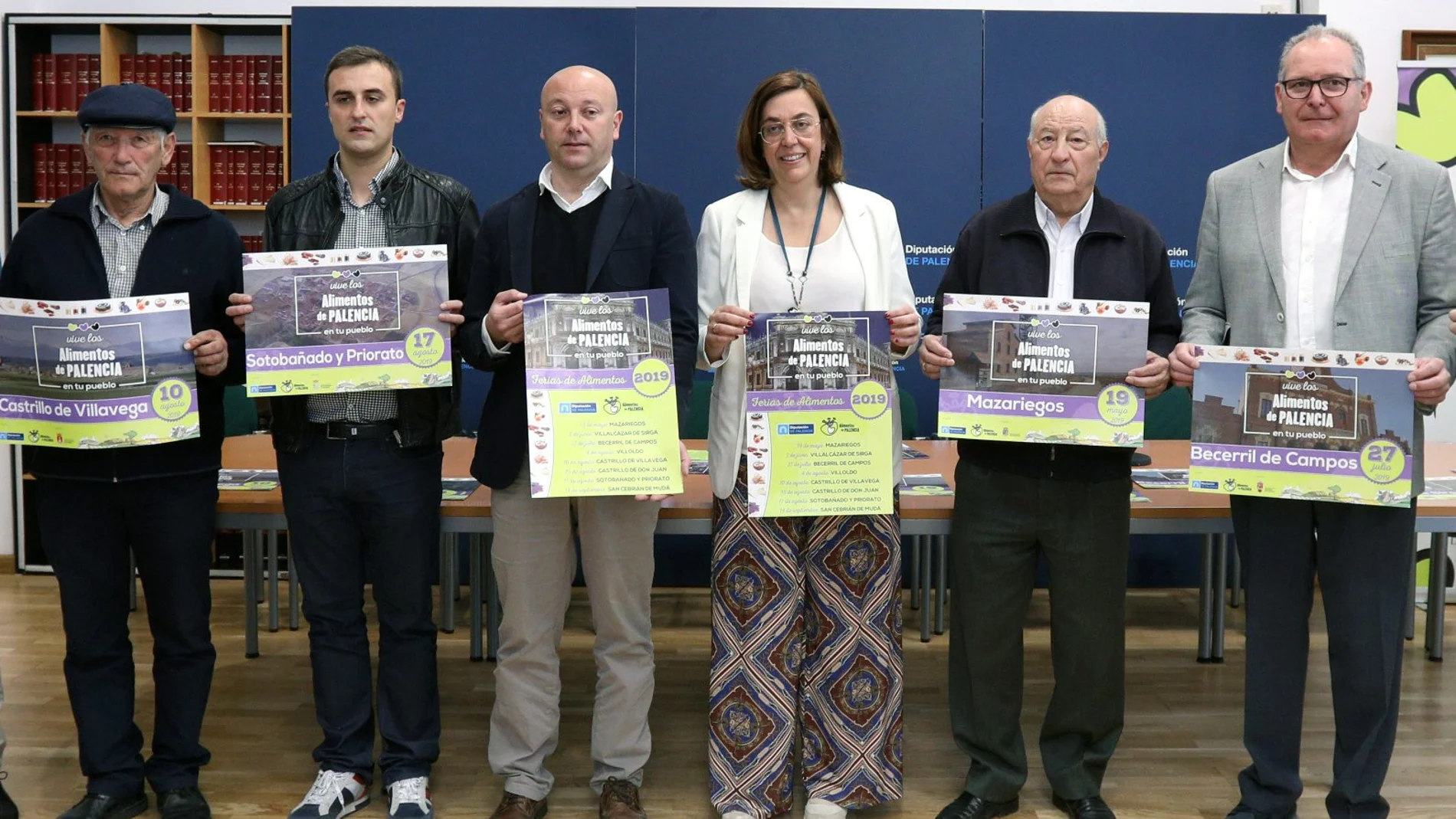 La presidenta de la Diputación, Ángeles Armisén, junto a alcaldes de la provincia