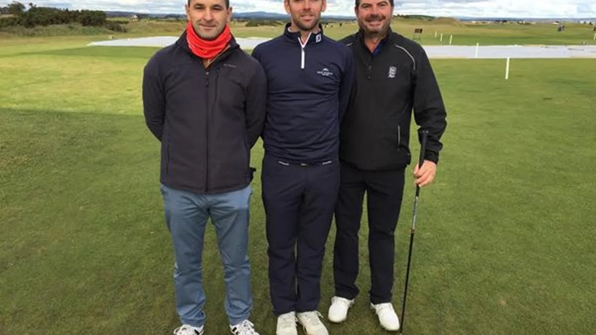 Los dos ganadores, en St. Andrews, acompañados de Fran Pintor (en el centro)