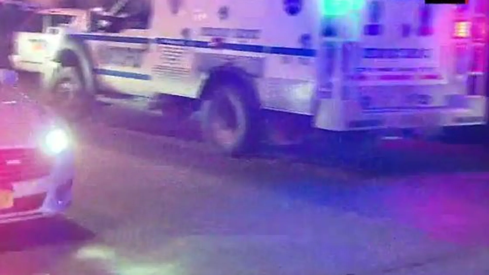 Uno de los policías está herido de gravedad