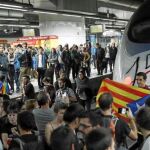 Quedan en libertad provisional los 5 investigados por cortar el AVE el 8–N