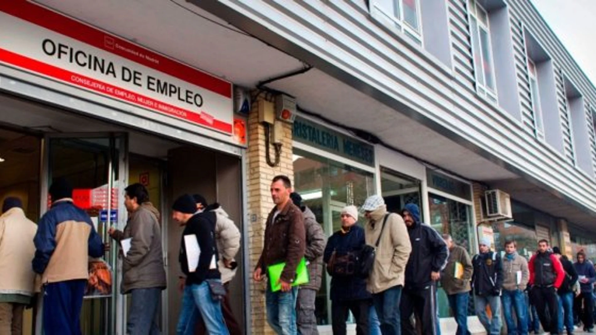 Se han aprobado los criterios generales de la Oferta de Empleo Público en la Comunidad de Madrid para 2018, que recogen un total de 15.328 plazas / Efe