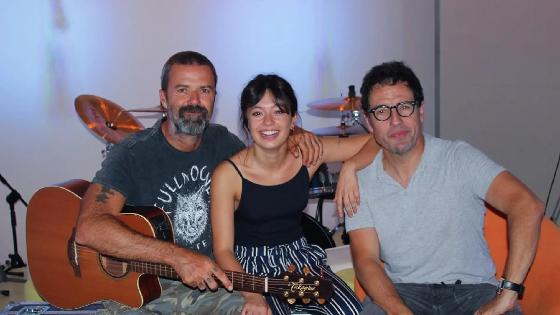 Pau Donés y Anna Castillo graban una nueva versión de la cabecera de «Estoy vivo»