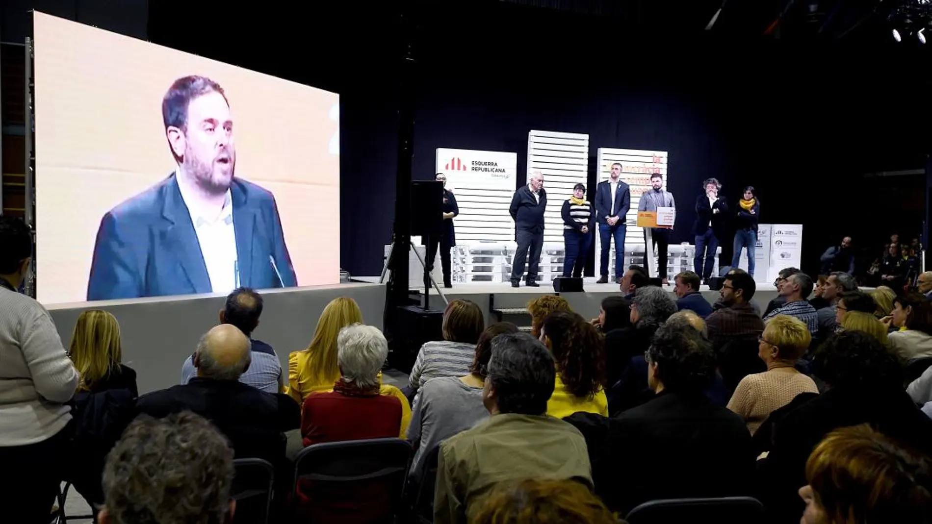 El conseller cesado y encarcelado de ERC Oriol Junqueras durante un acto de campaña del partido