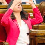 Inés Arrimadas, en una imagen de archivo en el parlamento autonómico catalán / Efe