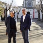 Juan Antonio Álvarez Reyes, director del CAAC, y el consejero de Cultura, Miguel Ángel Vázquez, en la presentación de ayer