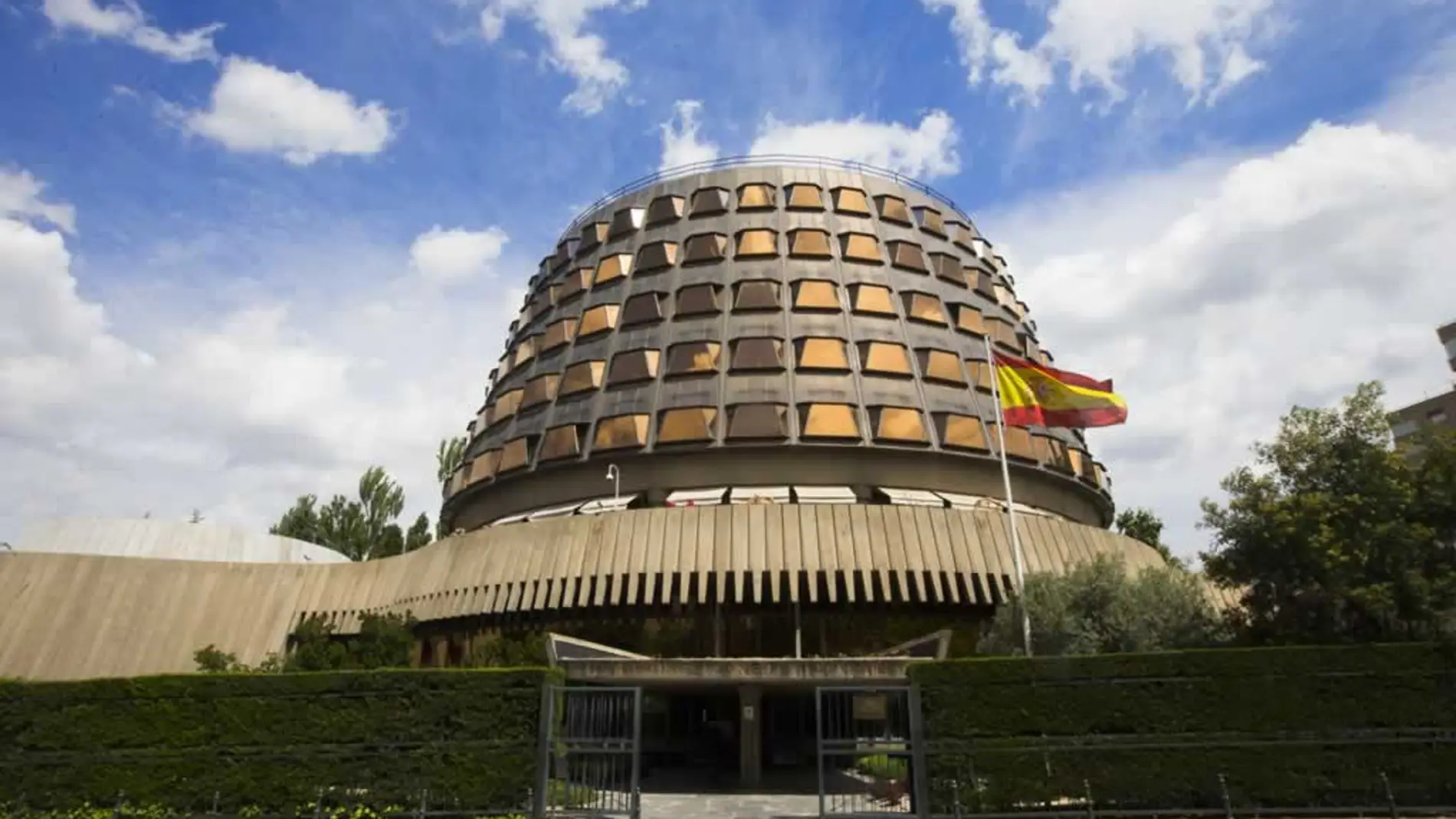 El Constitucional avala enseñanza en catalán siempre que se garantice aprender castellano