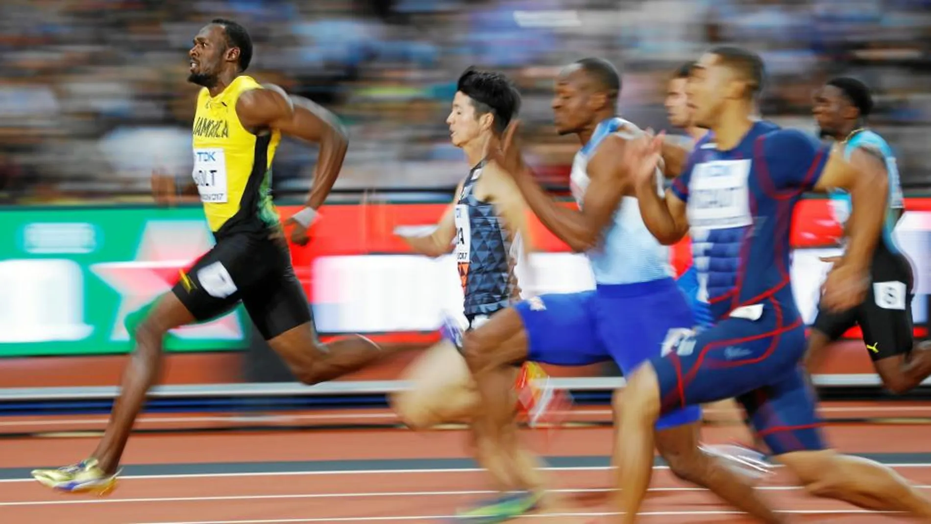 Usain Bolt ganó su serie con facilidad pese a una mala salida
