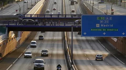 Aprobado el carril bus-VAO doble en la A-2