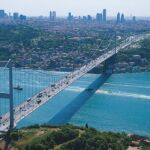 El Bósforo es una de las vías navegables más transitadas del mundo