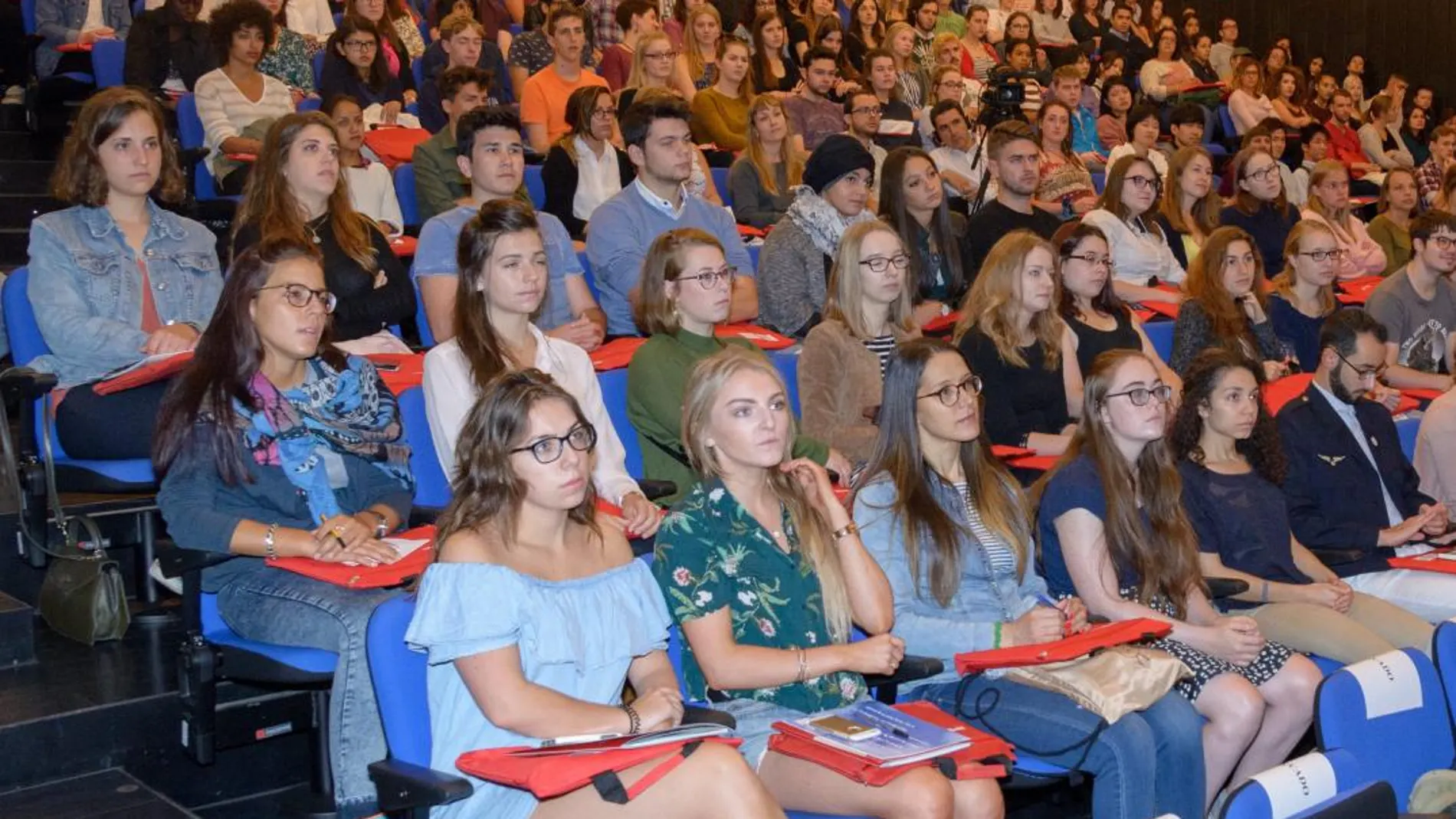 La Universidad de Salamanca recibe a estudiantes extranjeros de español