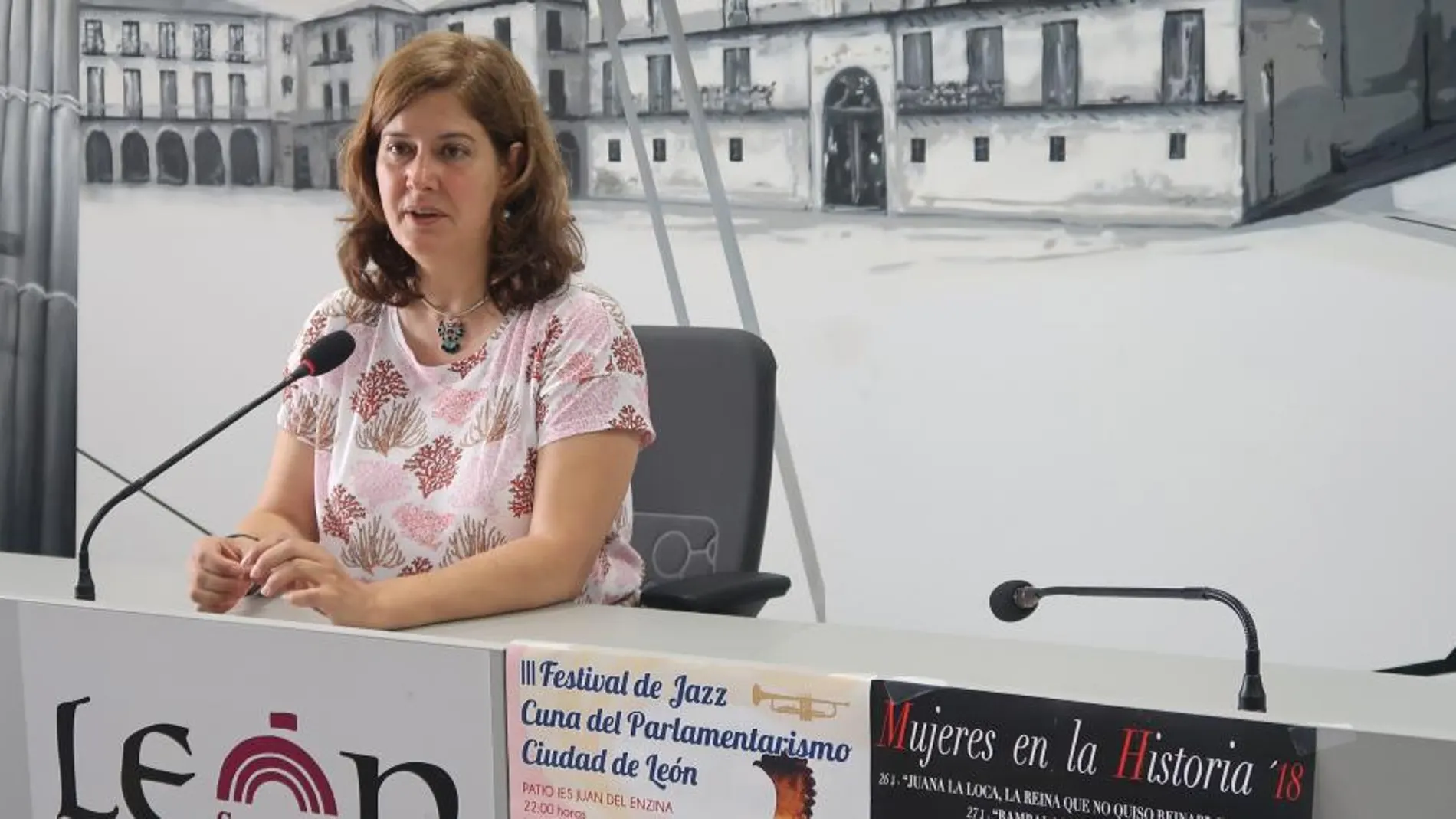 La concejala Margarita Torres, presenta las iniciativas culturales de cara a finales de este mes