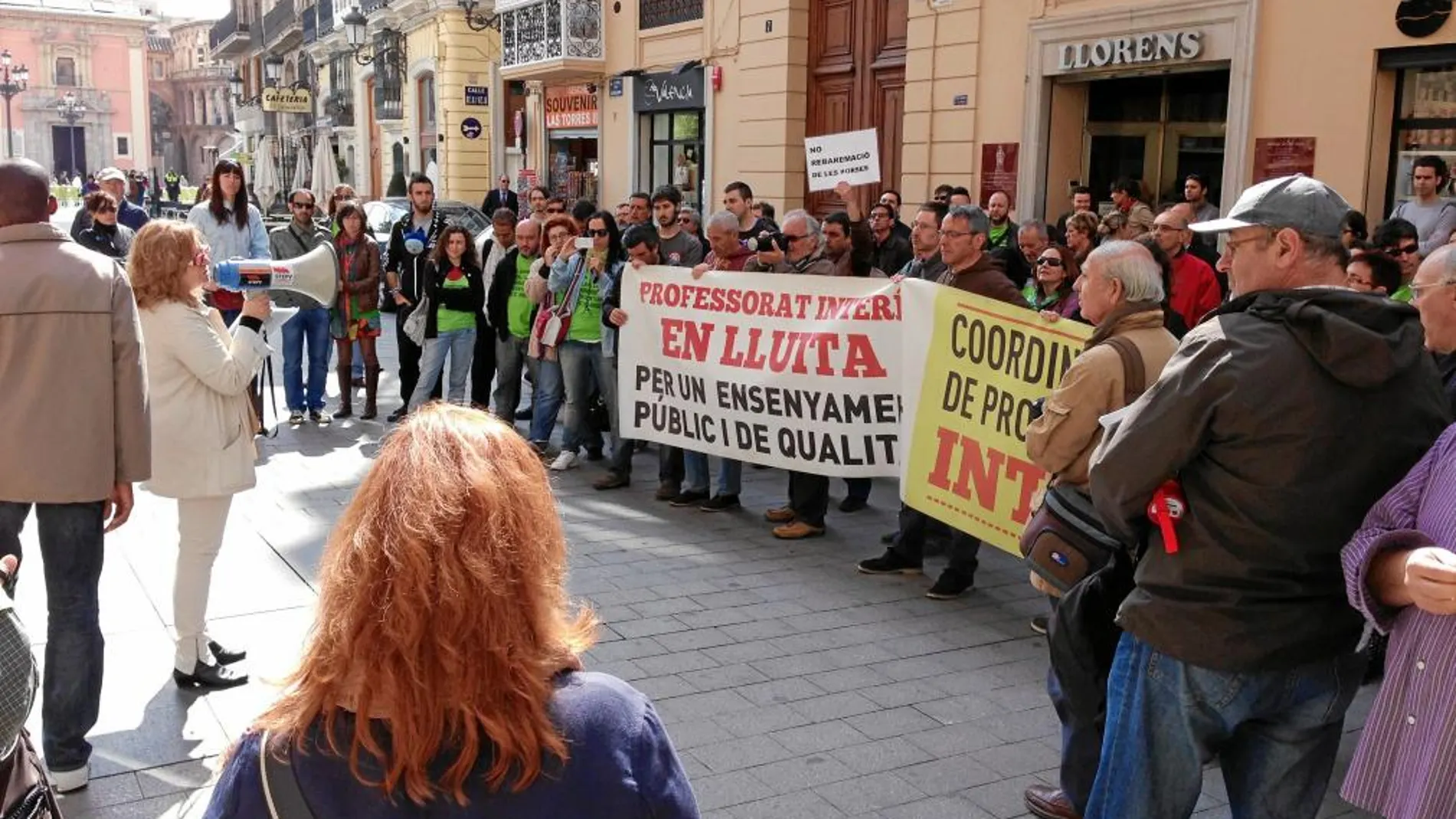 Colectivos de interinos volvieron ayer a manifestarse en contra de la nueva baremación de las bolsas