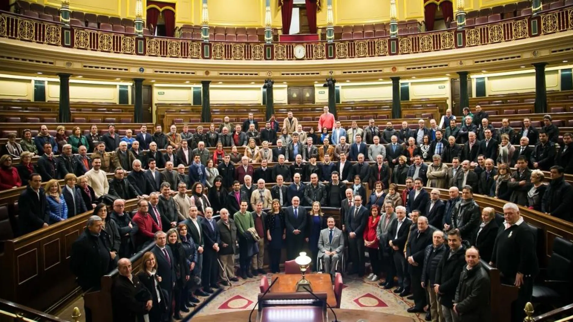 Expedición del PP de Valladolid visita el Congreso de los Diputados