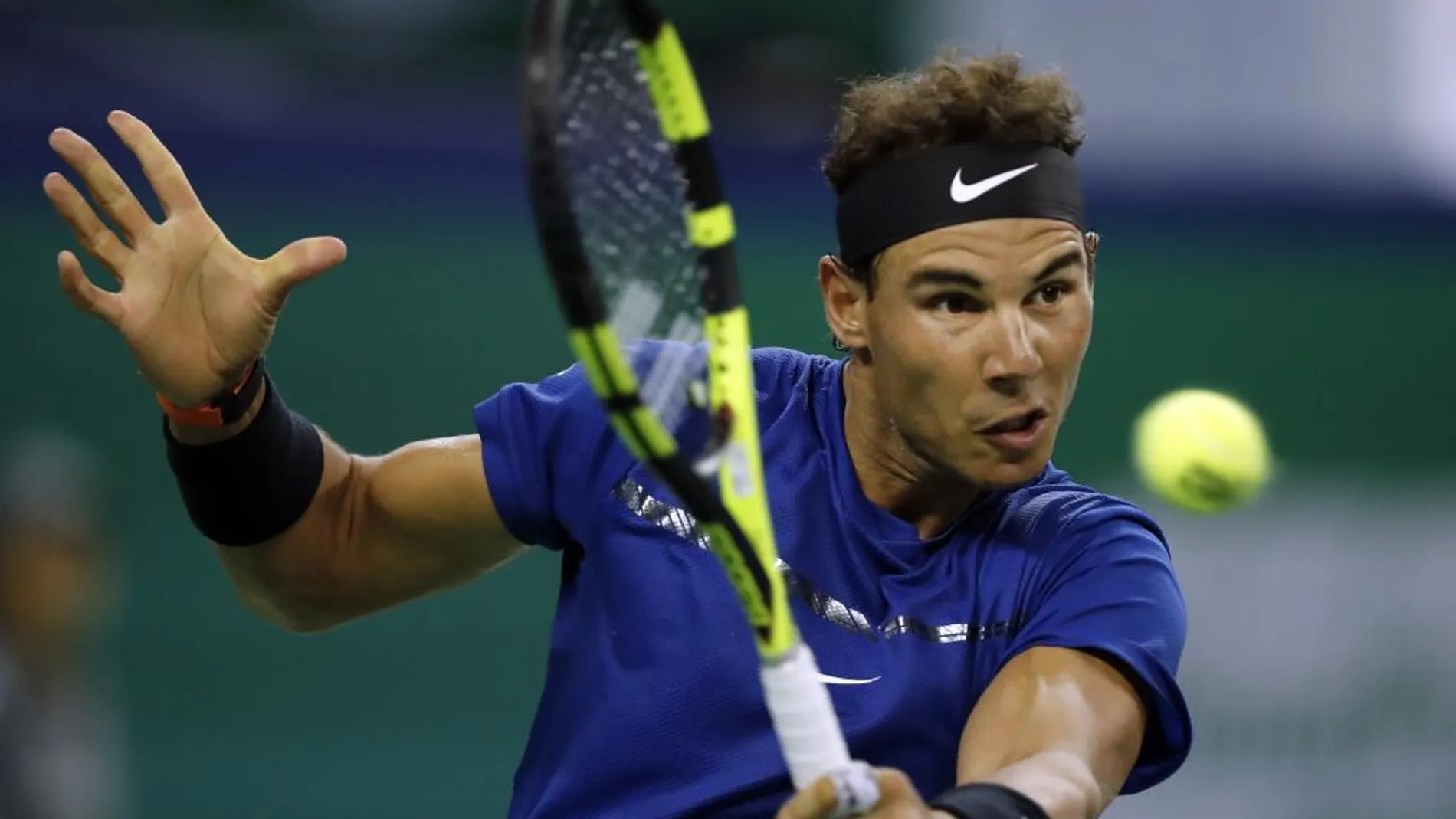 Rafael Nadal durante el partido en Shanghai