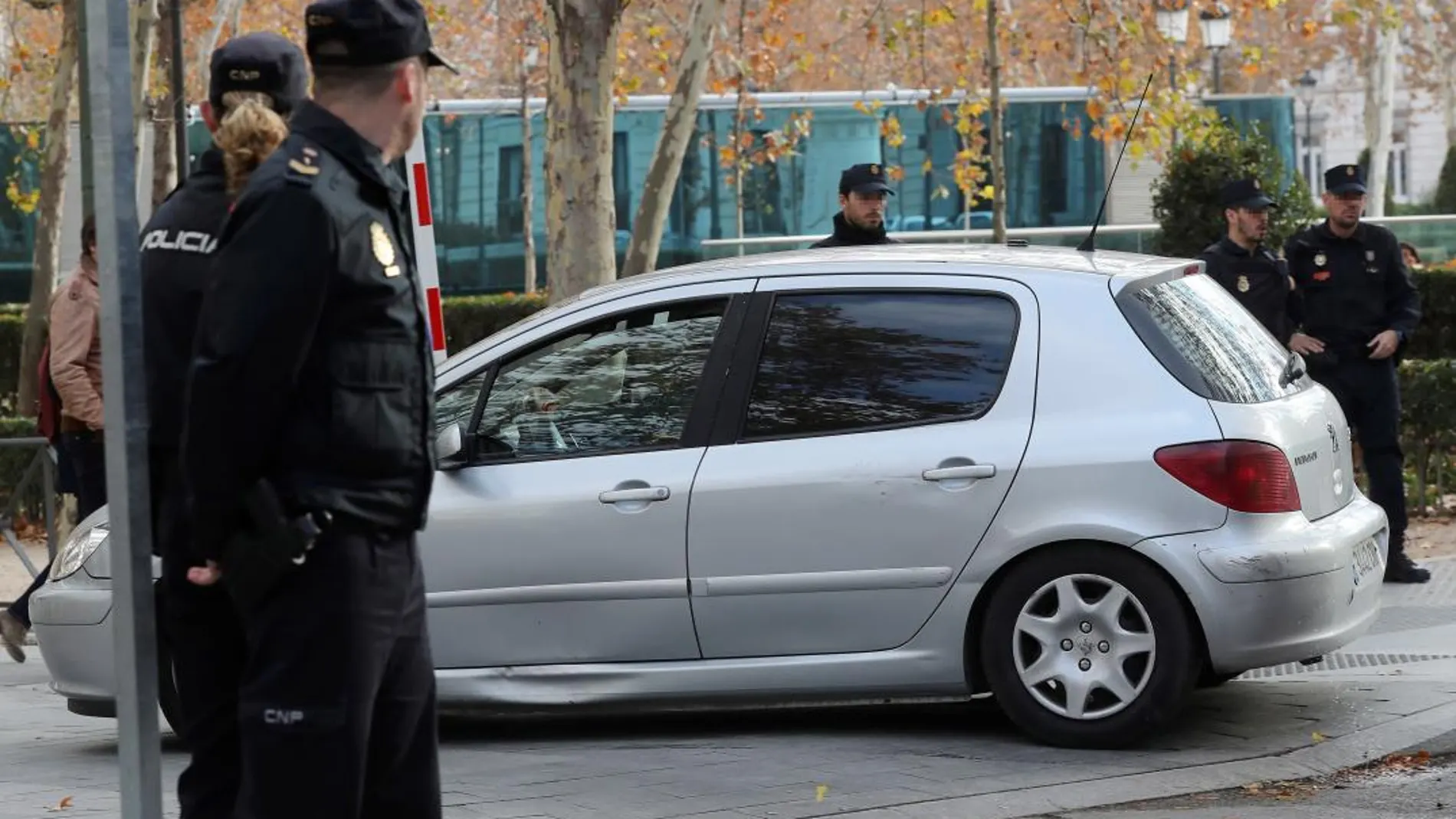 El vehículo que ha trasladado al exvicepresidente catalán Oriol Junqueras a su salida de la Audiencia Nacional