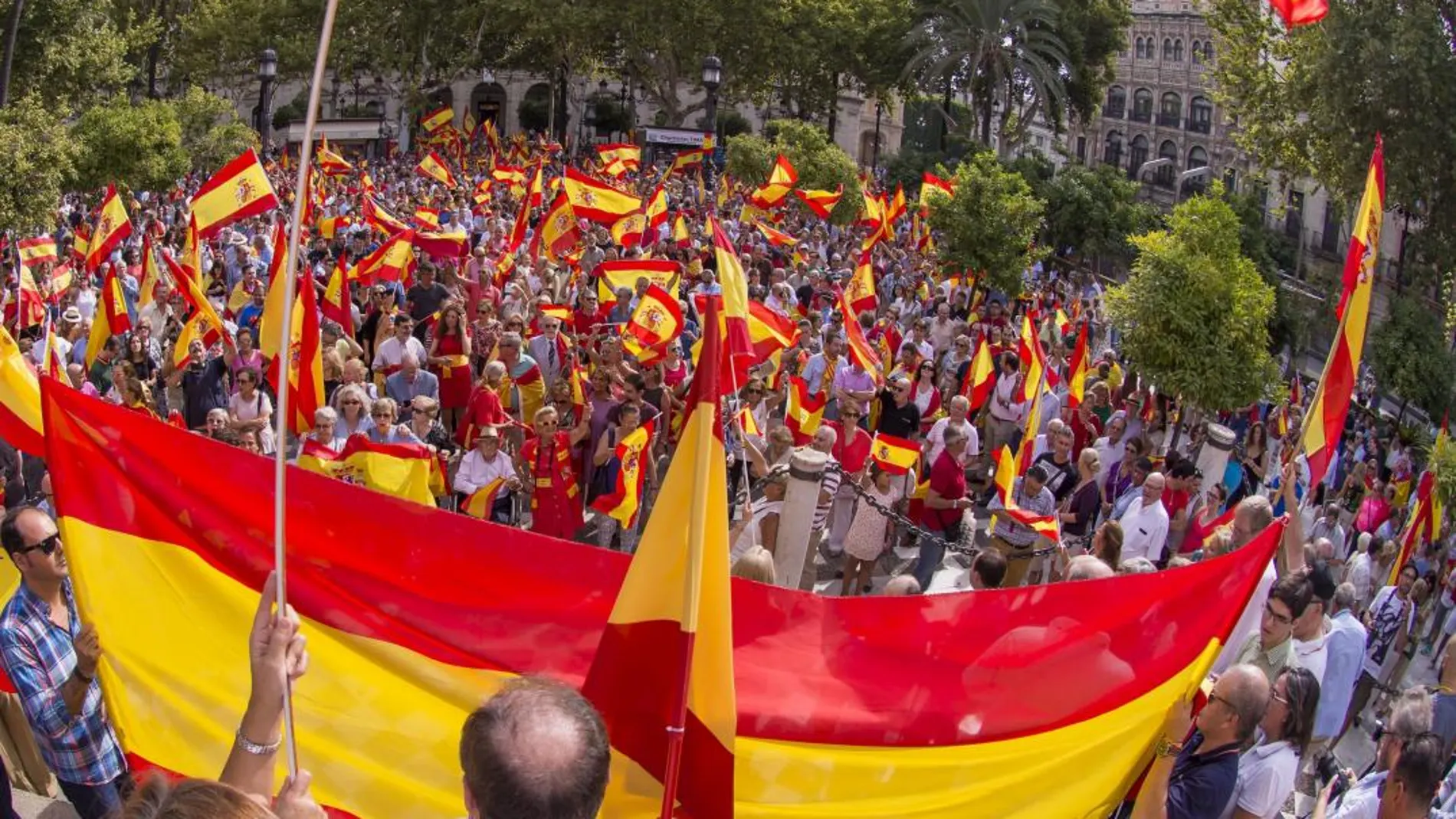 El proceso independentista de Cataluña ha servido para recuperar el sentimiento patriótico en otros puntos de España