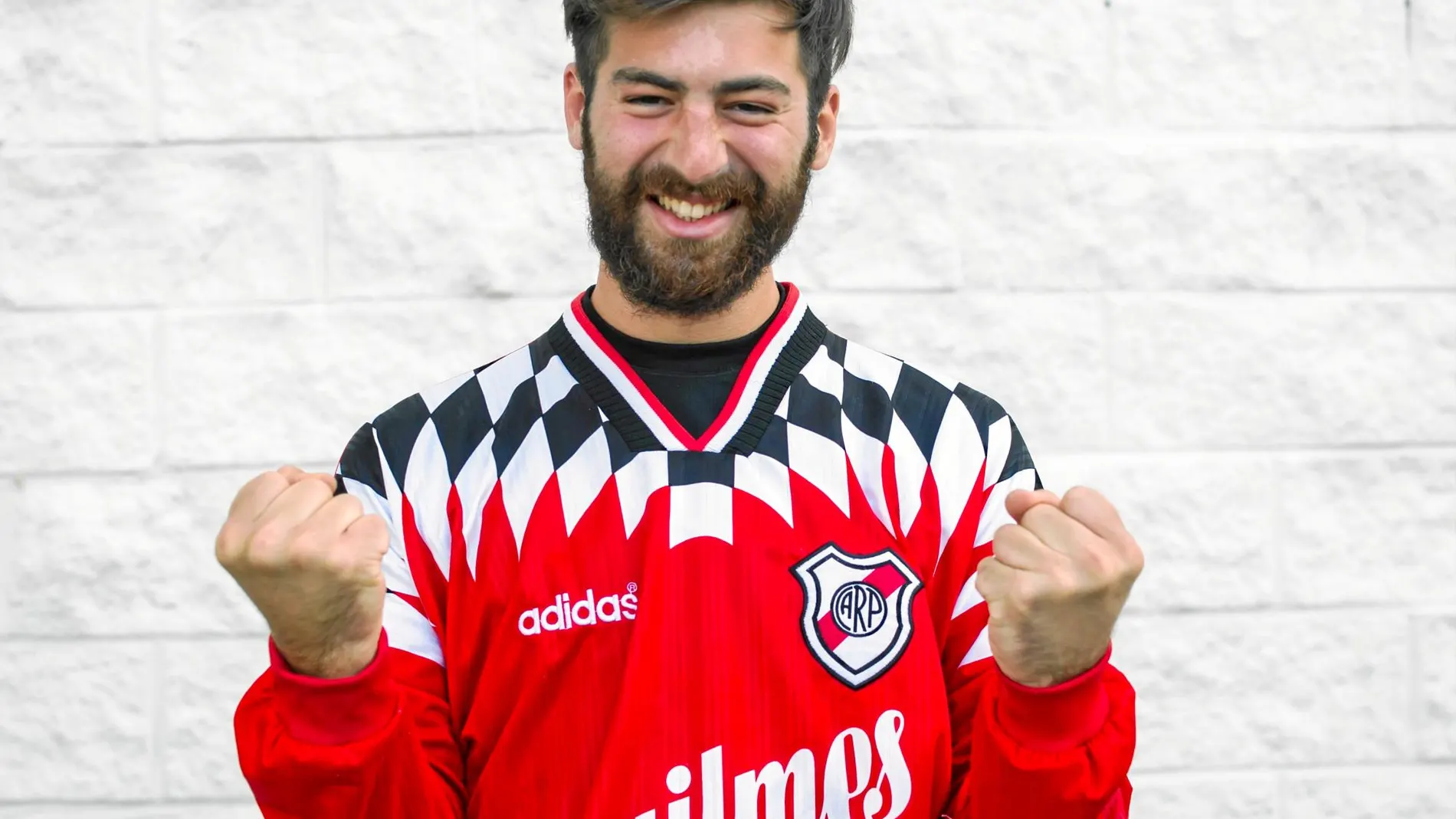 Cruzar el mundo y vender el coche para ver a River