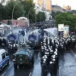  Fuertes enfrentamientos entre la policía y los manifestantes antes de la cumbre del G20