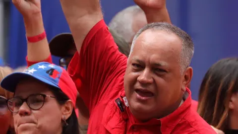 El presidente de la Asamblea Nacional Constituyente, Diosdado Cabello, participa este pasado sábado en una movilización para celebrar la salida del país de la Organización de Estados Americanos (OEA), en Caracas (Venezuela)