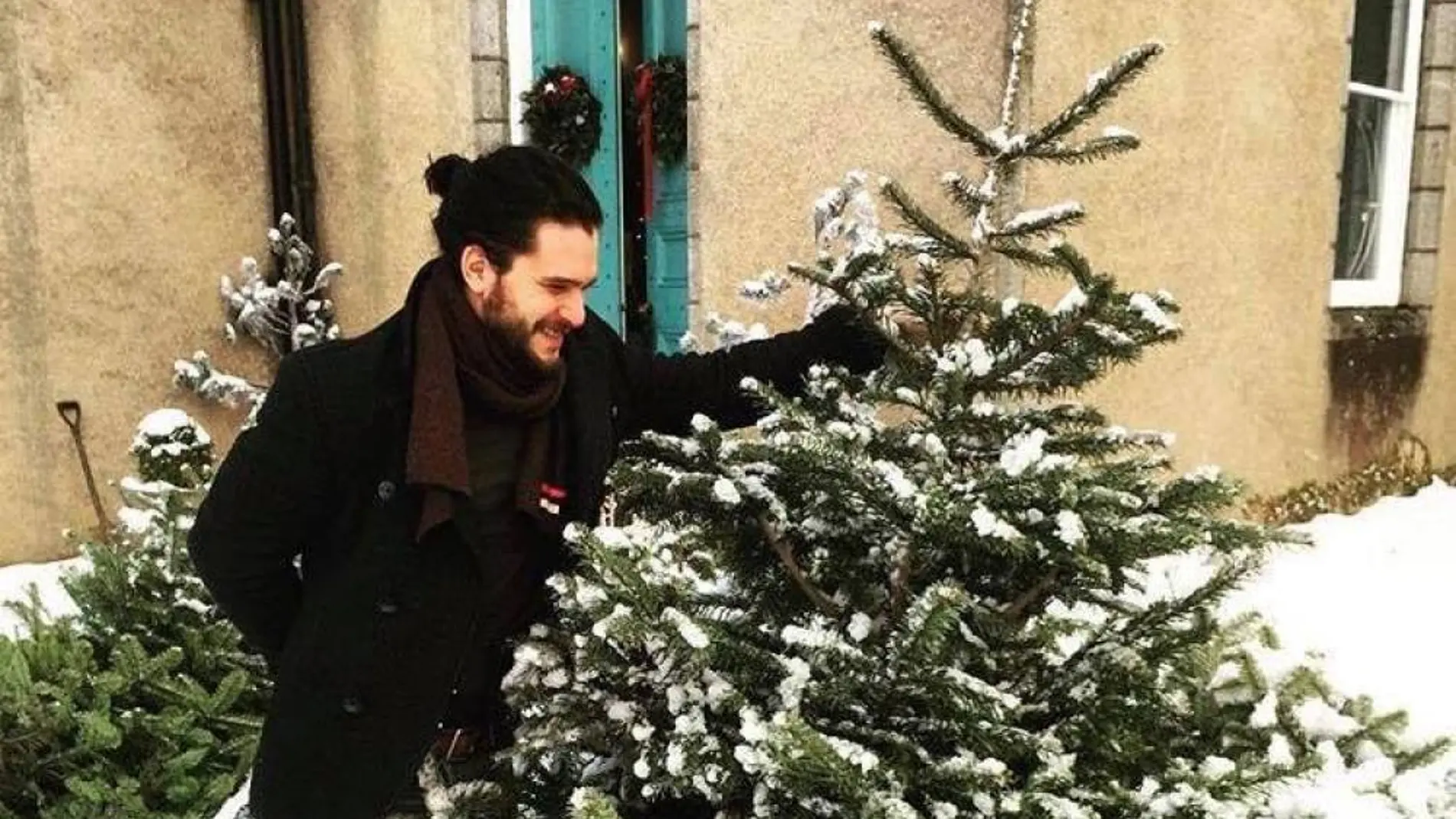 Kit Harington, de protagonista de ’Juego de tronos’ a vendedor de árboles en Navidad