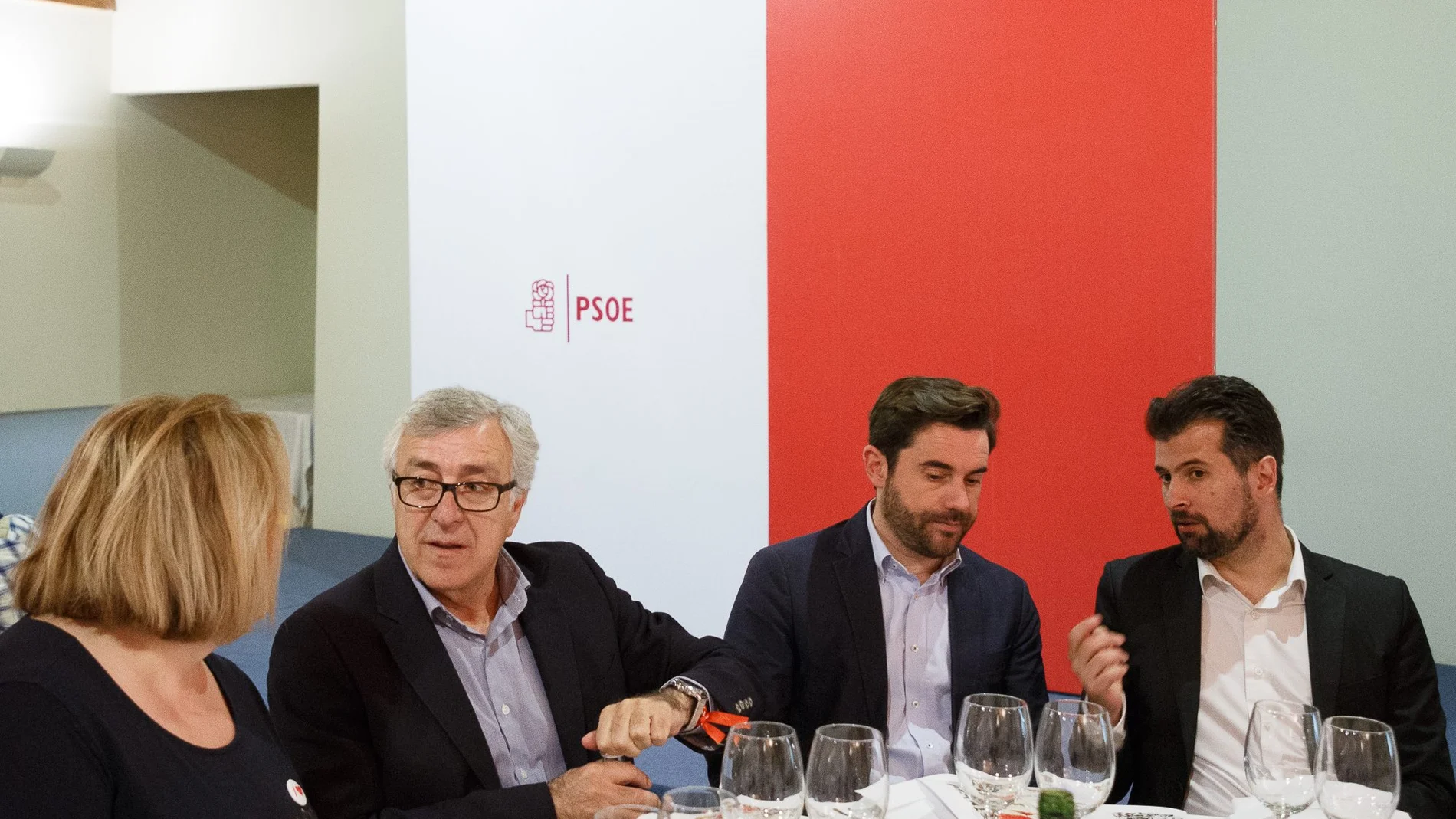 El secretario general del PSOE de Castilla y León, Luis Tudanca, participa en un almuerzo con militantes socialistas de Zamora