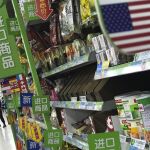China impone un arancel del 15 % para un conjunto de 120 productos (entre ellos la fruta) y del 25 % para productos porcinos