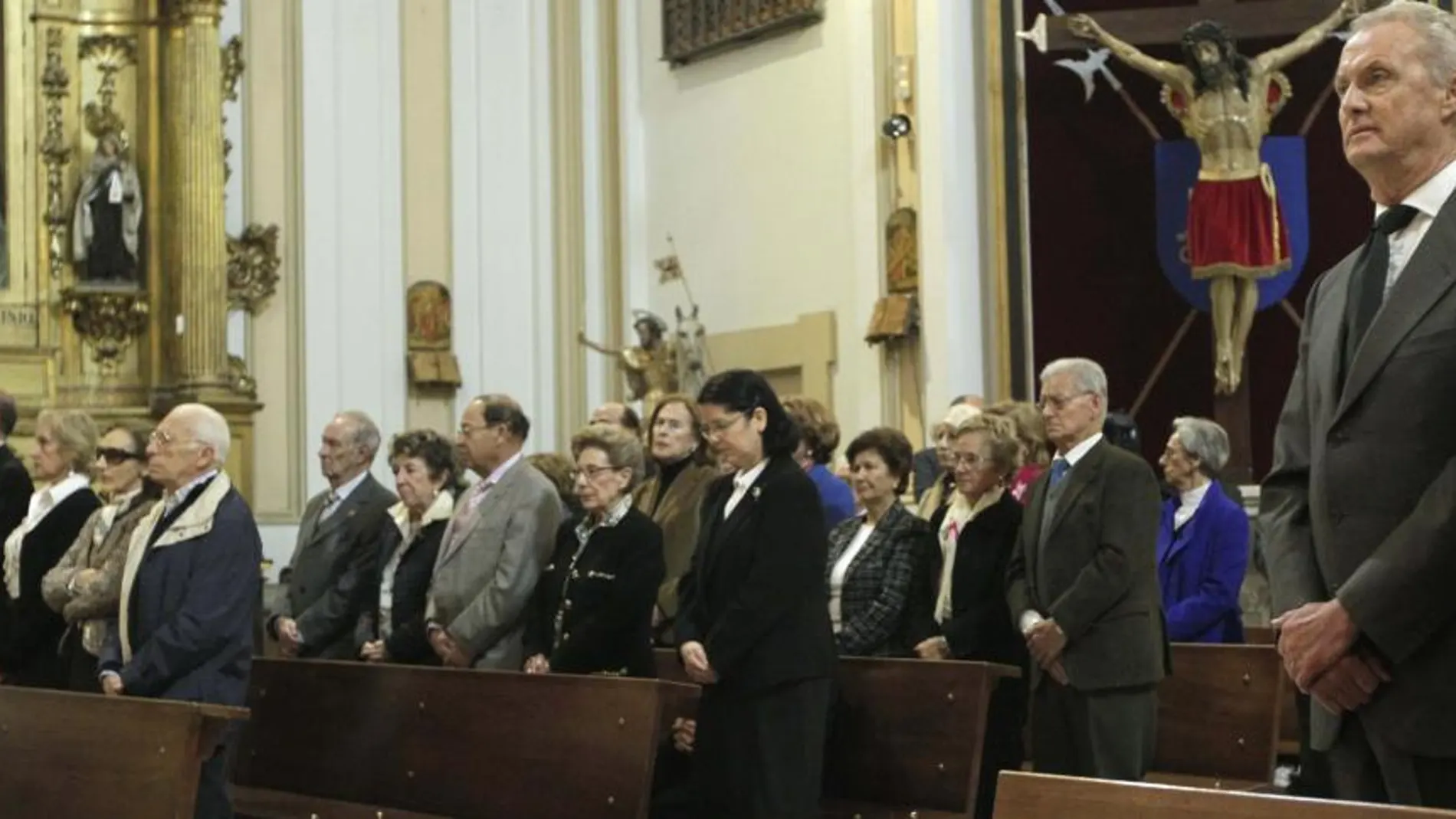 El ministro de Defensa, Pedro Morenés asistió a la misa en memoria de los militares fallecidos en misiones internacionales.