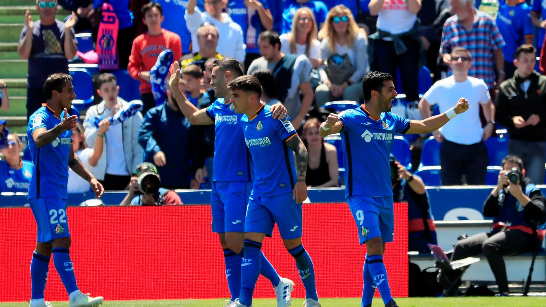 Los jugadores del Getafe celebran su segundo gol ante el Girona