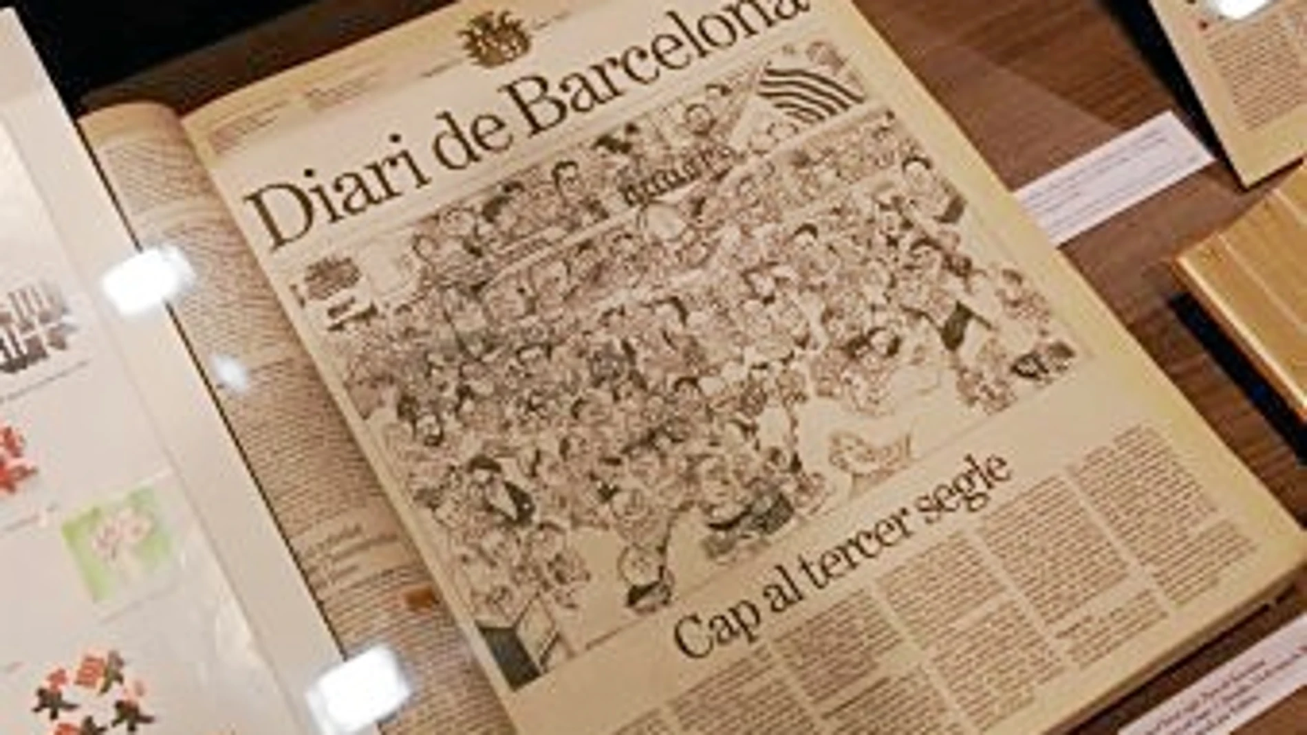 La muestra recoge documentación que permite seguir la historia del diario entre 1792 y 2009.