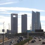 Madrid mantiene mañana el límite de 70 km/hora pero permitirá aparcar en el centro
