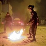 Choques entre la Policía y los manifestantes en Tebourba, a 35 kilómetros de la capital