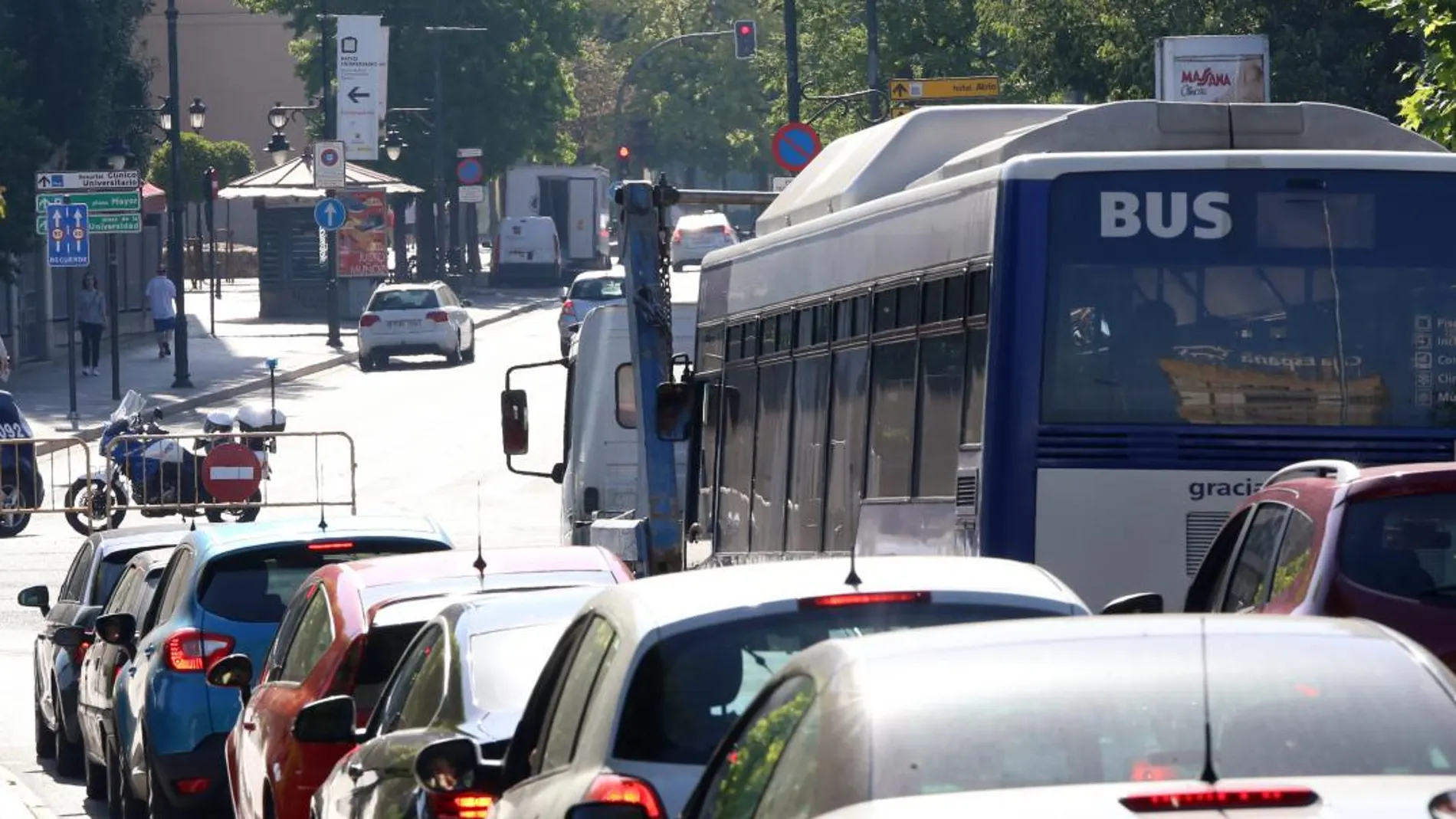 Retenciones en uno de los accesos al centro de Valladolid