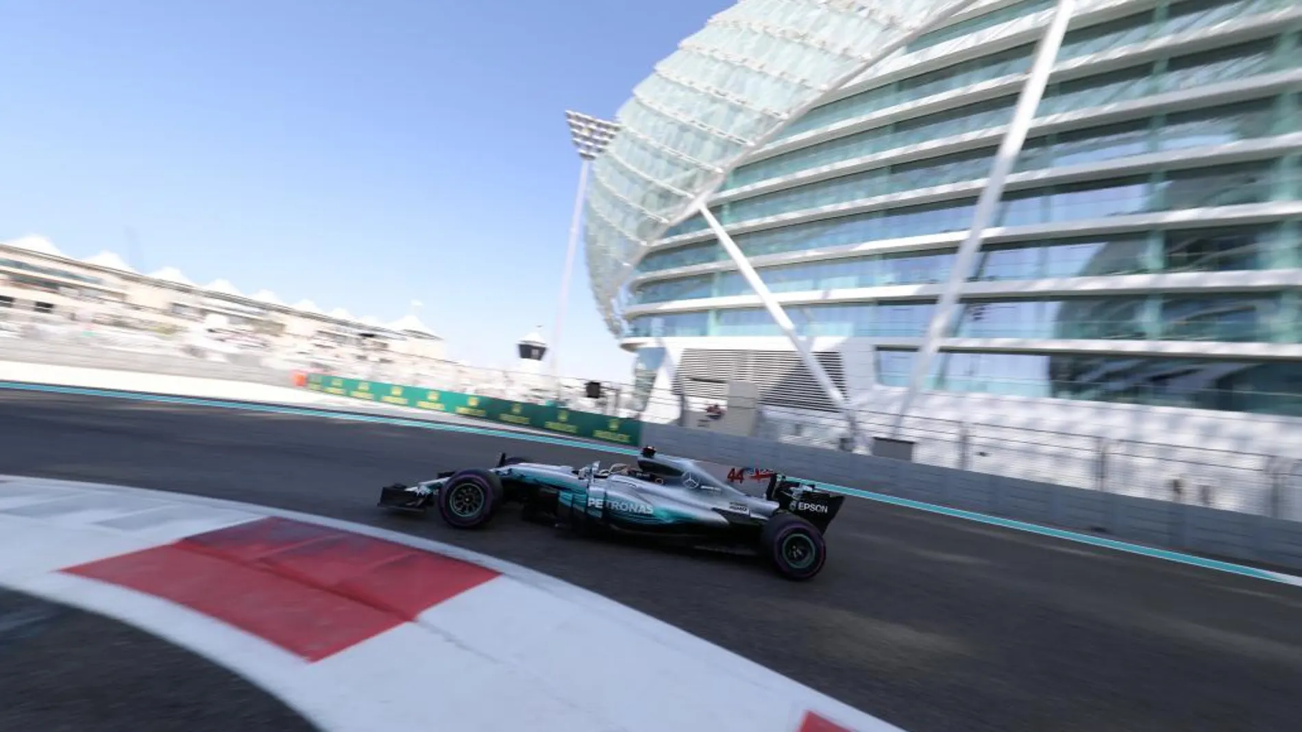 Lewis Hamilton, en el circuito de Abu Dabi.