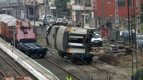 La locomotora siniestrada ha sido retirada hoy de la vía