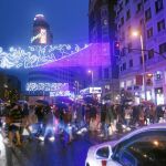 Fotografía de la calle Gran Vía, tomada ayer con la iluminación navideña.