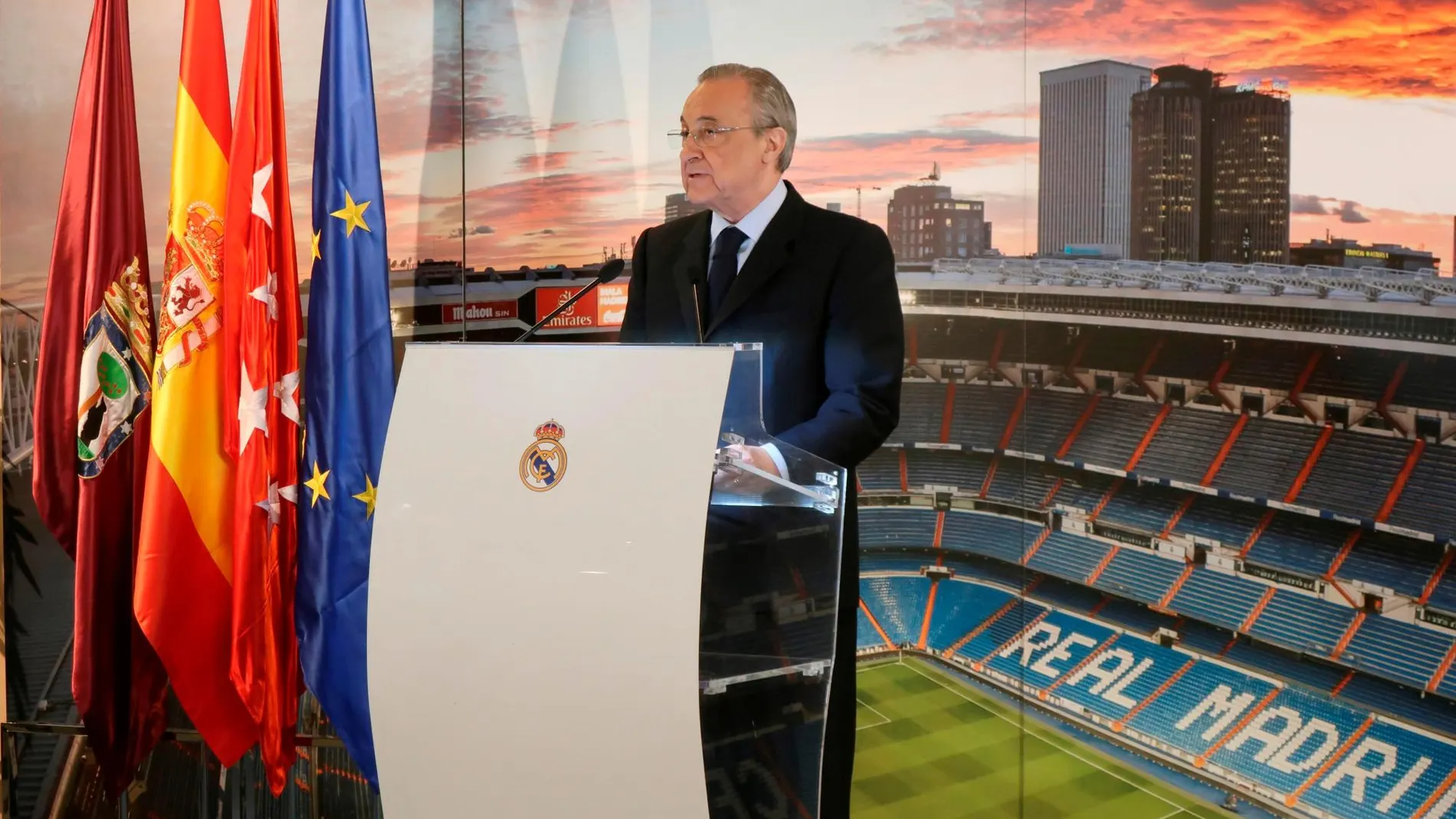 El presidente del Real Madrid, Florentino Pérez, hoy durante su intervención en el almuerzo de Navidad del club / Foto: Efe
