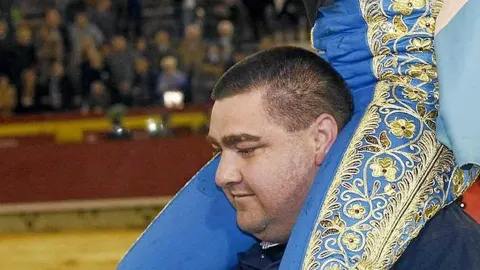 Castaño, a hombros en Castellón