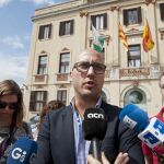 El alcalde de Lloret de Mar, Jaume Dulsat, atiende a los medios de comunicación