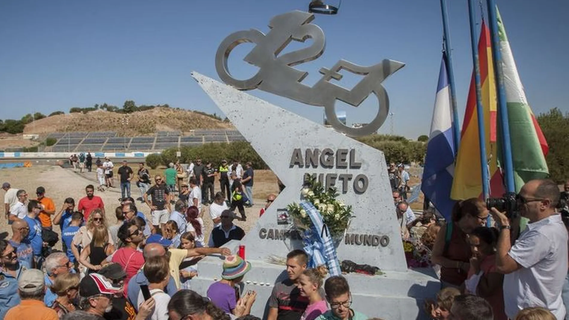Homenaje a Ángel Nieto en el circuito de Jerez.