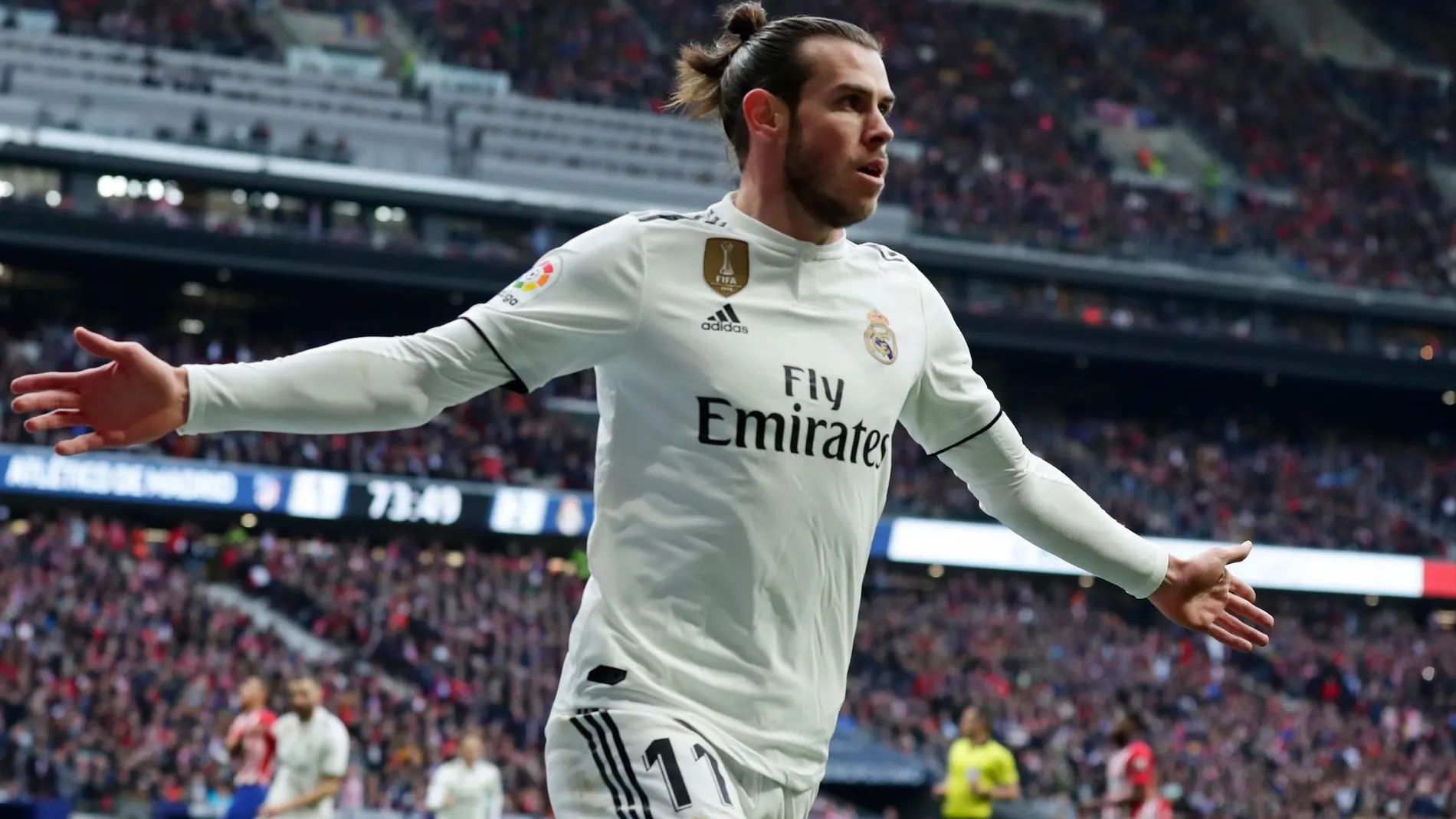Bale, celebrando el tercer gol del Real Madrid. Pocos segundos más tarde, hizo “el corte de mangas”, por el que puede ser sancionado